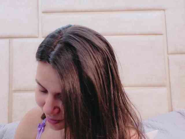 CarolineVega webcam