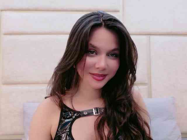 CarolineVega webcam