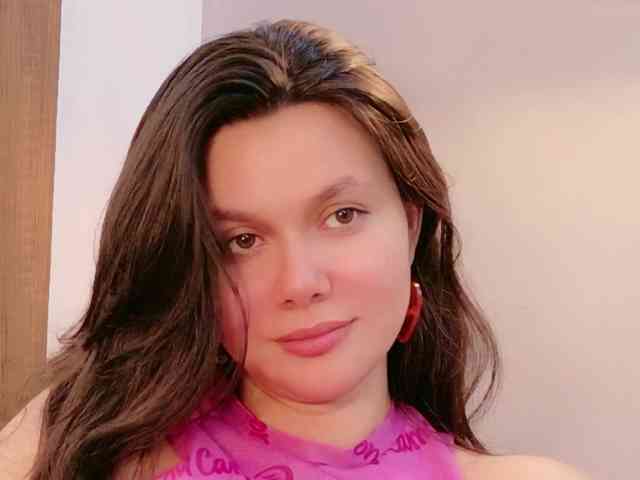 CarolineVega webcam