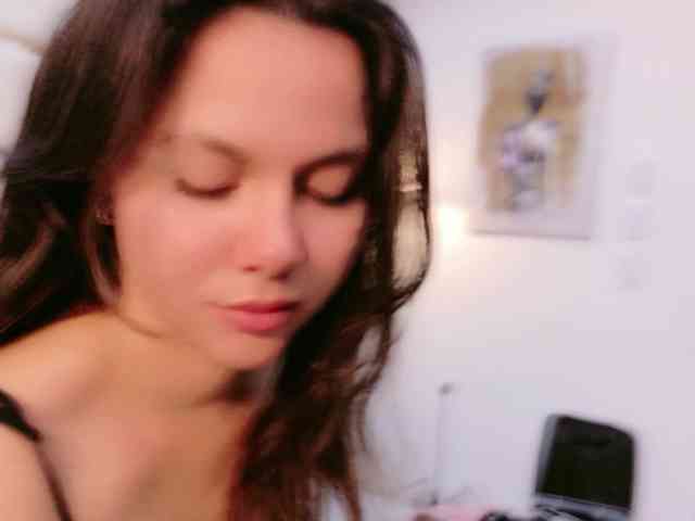 CarolineVega webcam