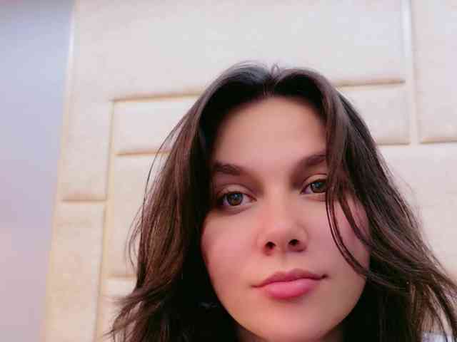 CarolineVega webcam