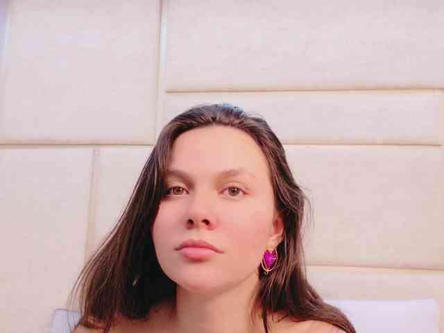 CarolineVega webcam
