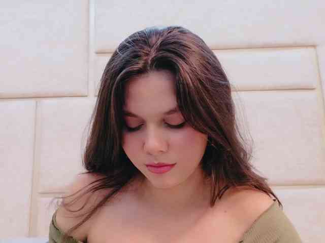 CarolineVega webcam
