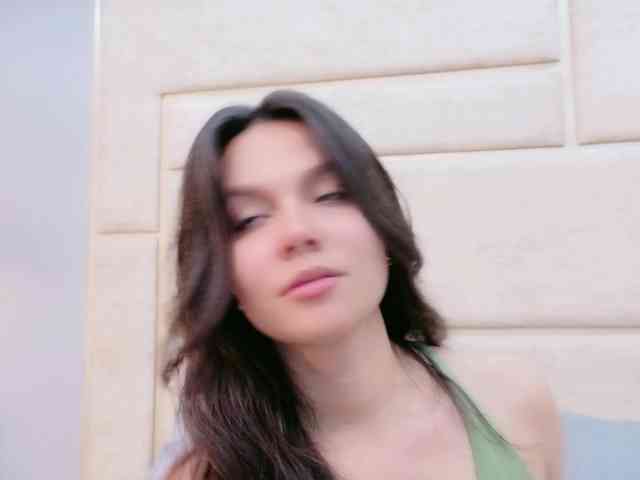 CarolineVega webcam