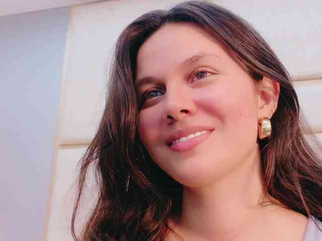 CarolineVega webcam