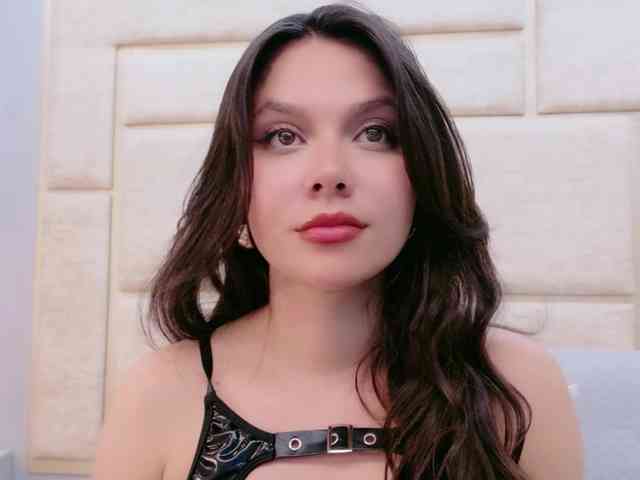 CarolineVega webcam