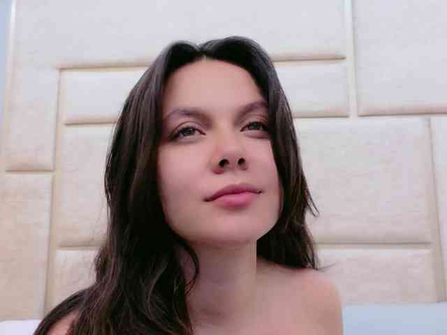 CarolineVega webcam