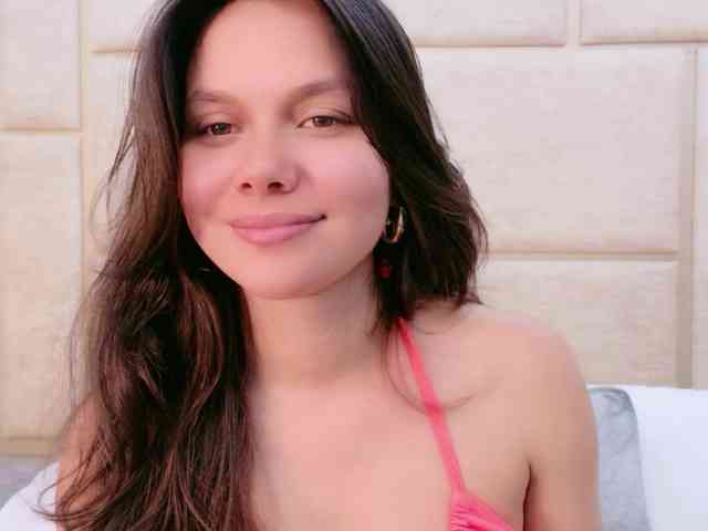 CarolineVega webcam