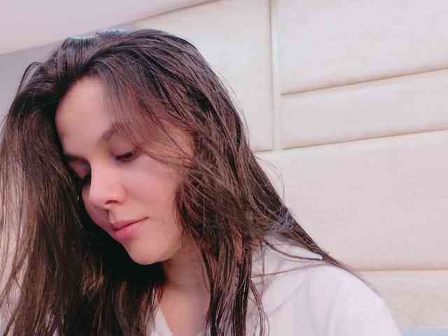 CarolineVega webcam