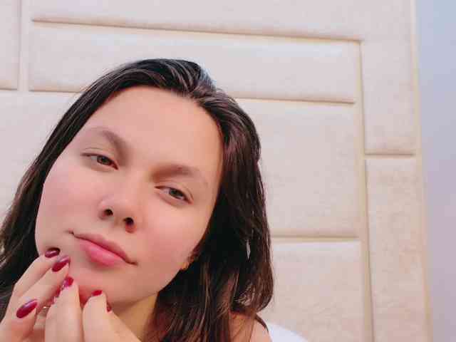 CarolineVega webcam