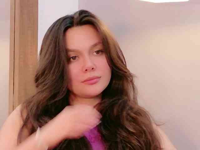 CarolineVega webcam