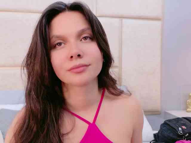 Модель: CarolineVega
