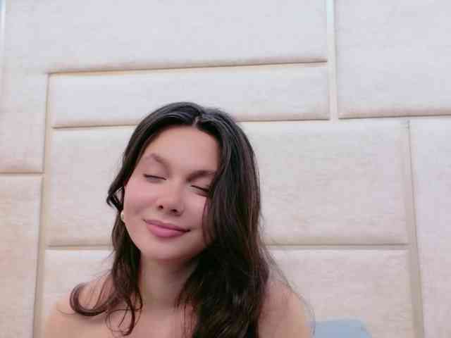 CarolineVega webcam