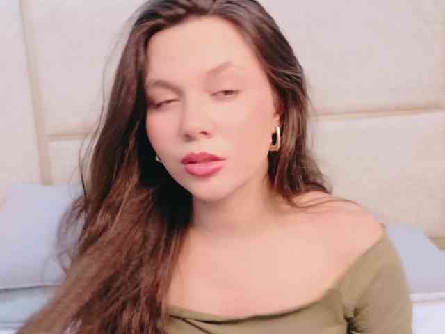 CarolineVega webcam