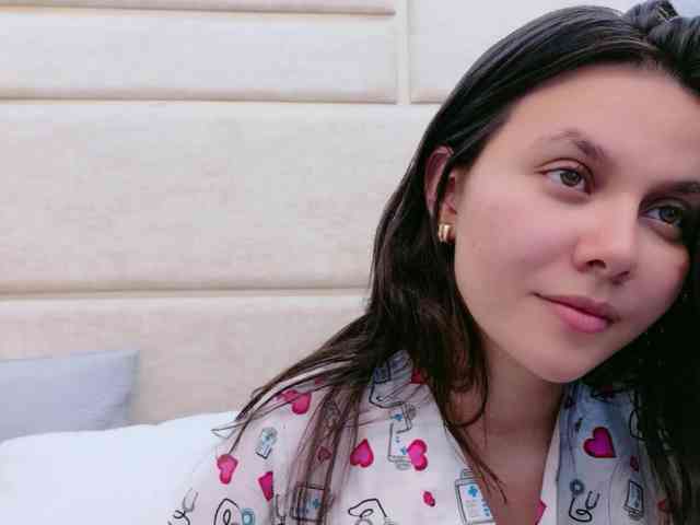 CarolineVega webcam