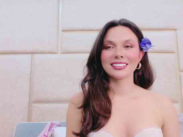 CarolineVega webcam