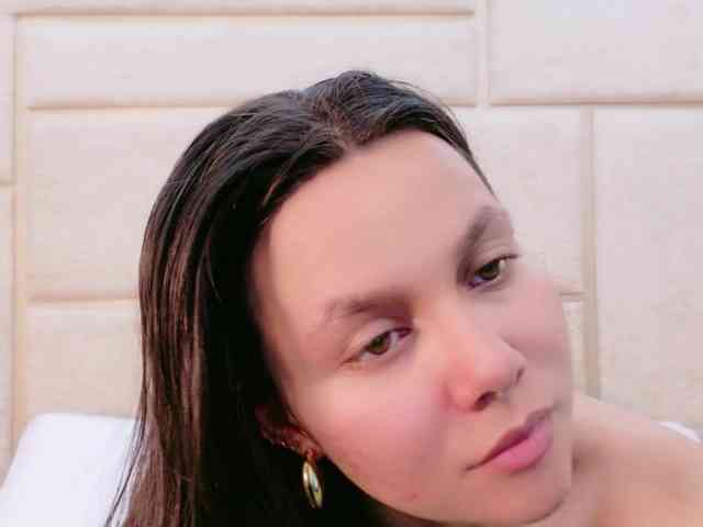 CarolineVega webcam