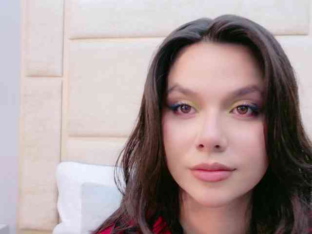 CarolineVega webcam