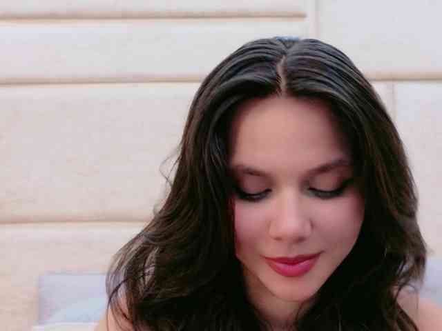 CarolineVega webcam
