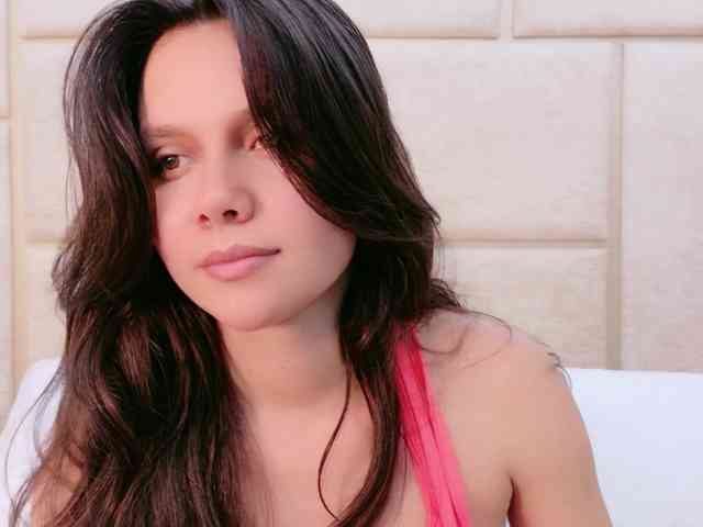 CarolineVega webcam