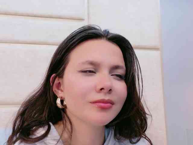CarolineVega webcam