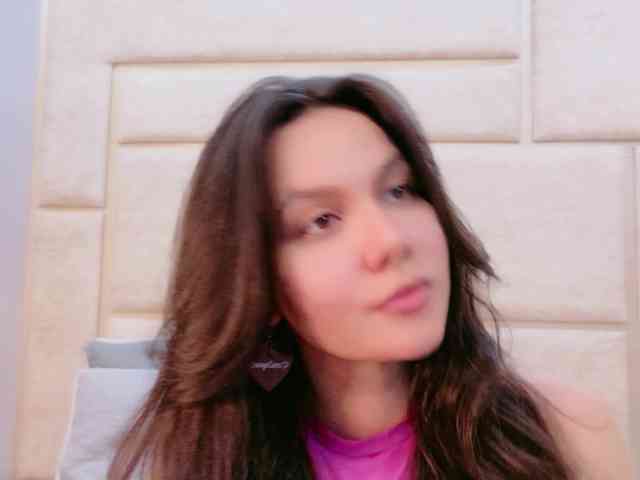 Модель: CarolineVega