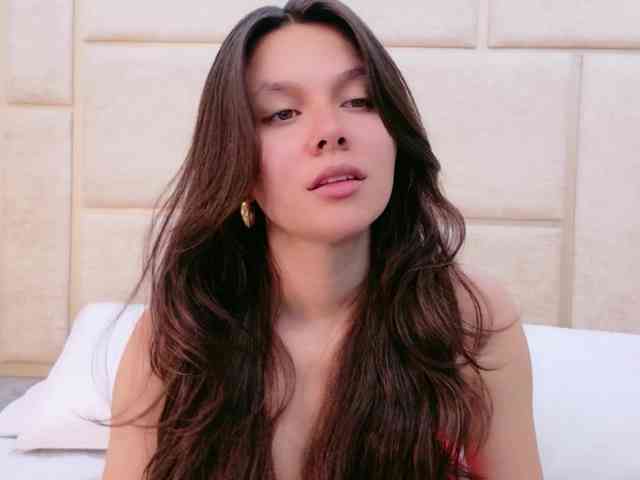 CarolineVega webcam