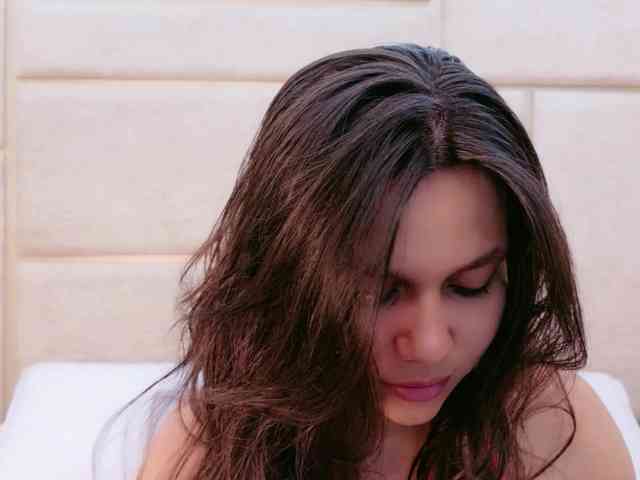 CarolineVega webcam