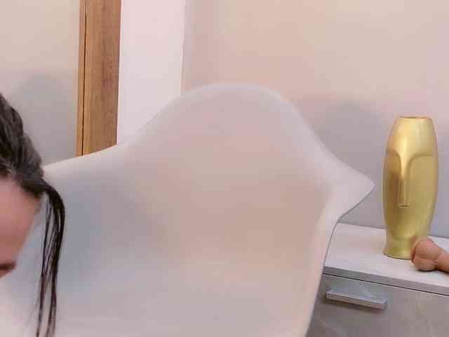 CarolineVega webcam