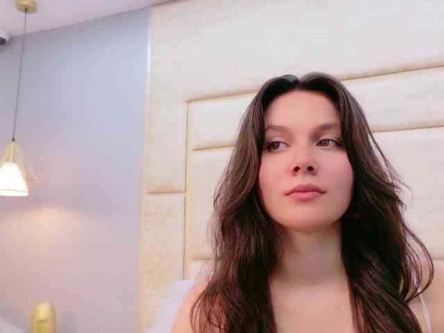 CarolineVega webcam