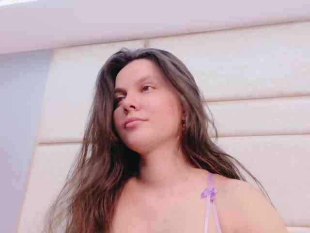 CarolineVega webcam