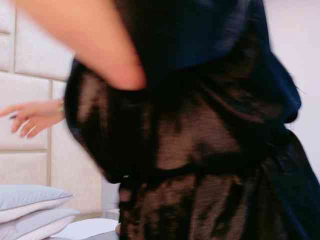 CarolineVega webcam