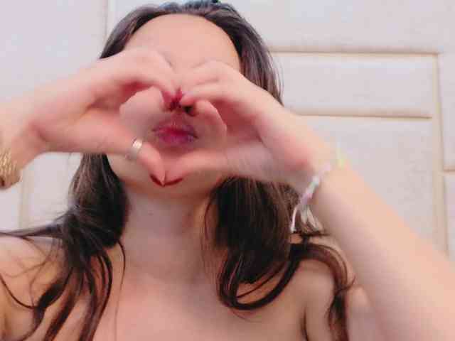 CarolineVega webcam