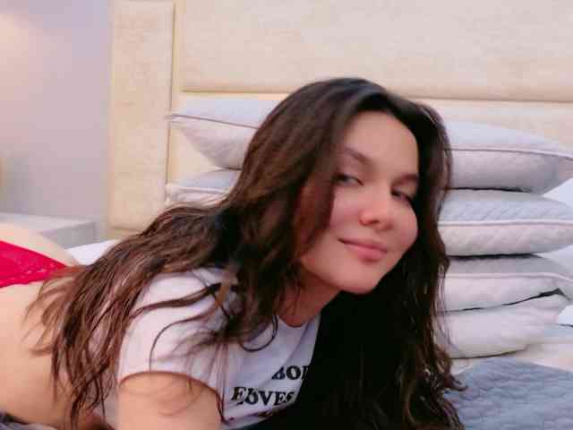 CarolineVega webcam