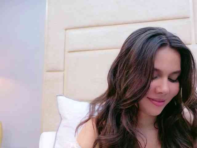 CarolineVega webcam