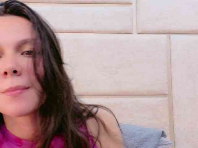 CarolineVega webcam