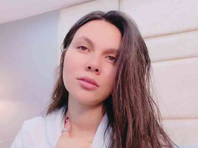 CarolineVega webcam