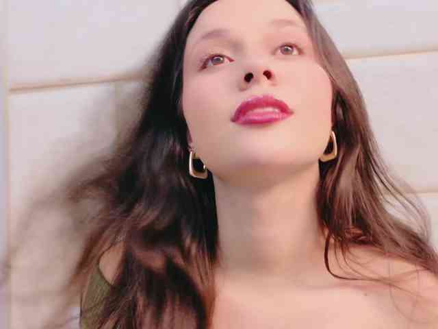 CarolineVega webcam