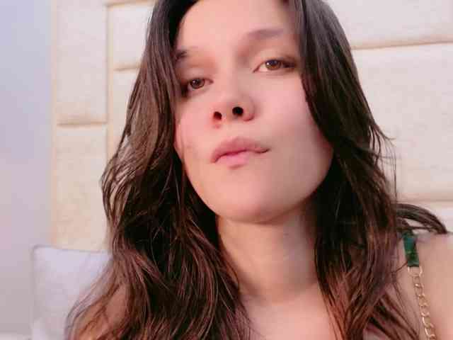 CarolineVega webcam