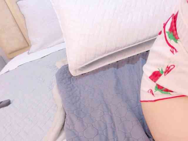 CarolineVega webcam
