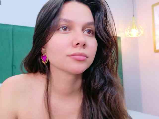 CarolineVega webcam