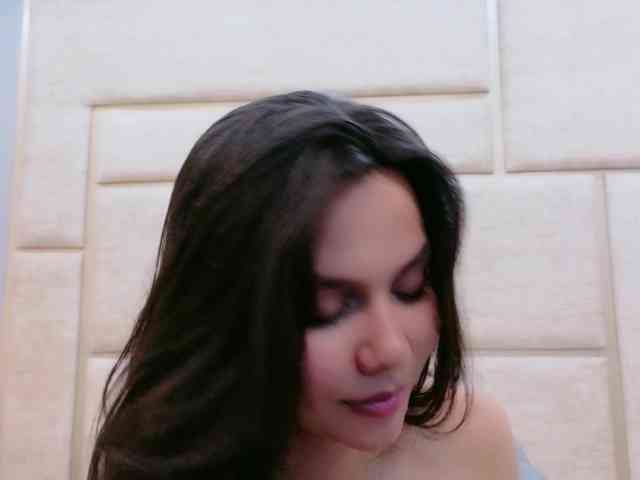 CarolineVega webcam