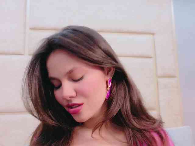 CarolineVega webcam