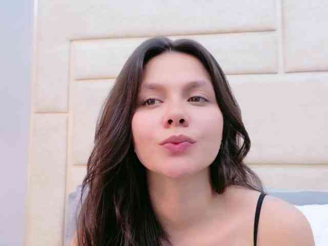 CarolineVega webcam