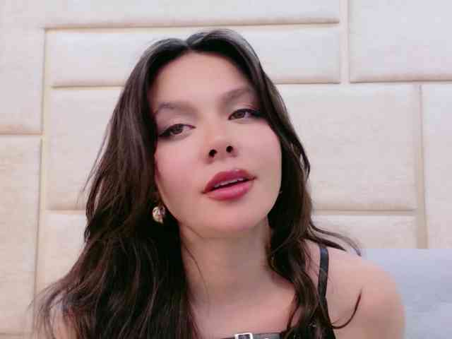 CarolineVega webcam