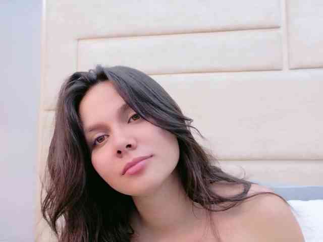 CarolineVega webcam