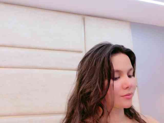 CarolineVega webcam