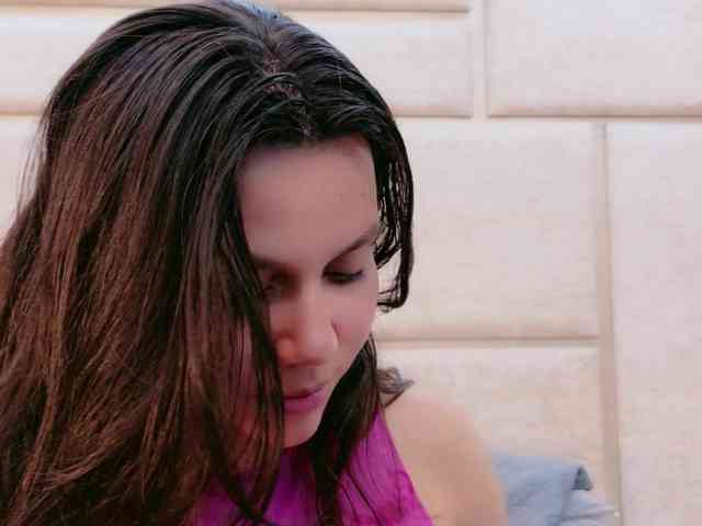 CarolineVega webcam