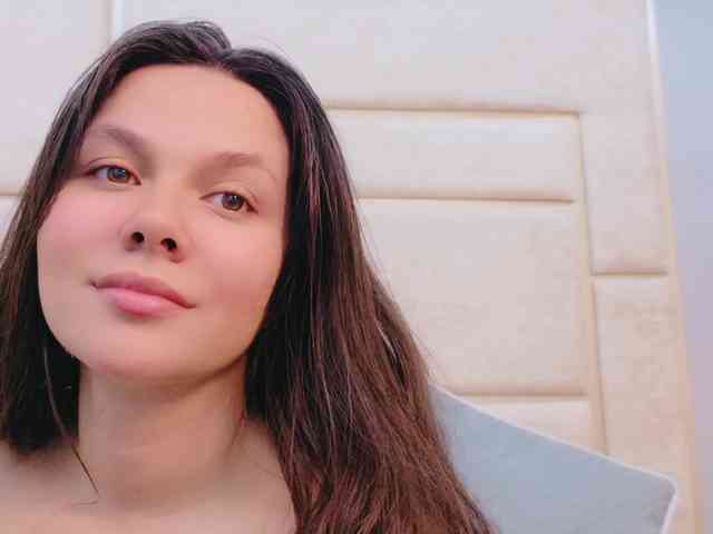 CarolineVega webcam