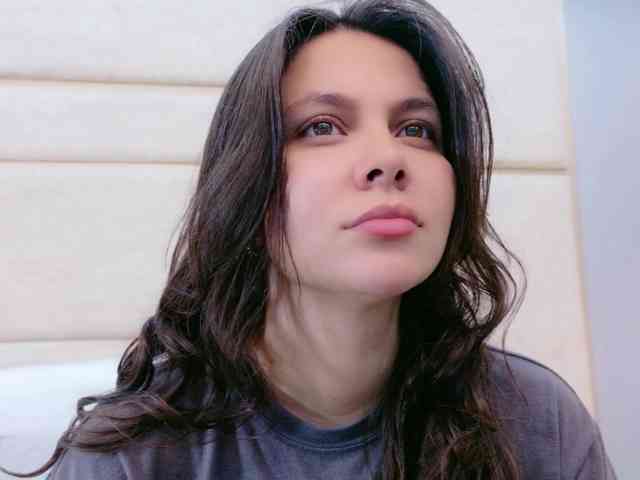 CarolineVega webcam